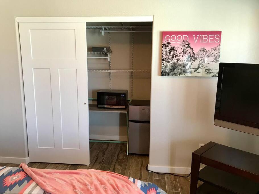 Private View On The Lake Side Of 95! Sleeps 16 Lake Havasu City Esterno foto