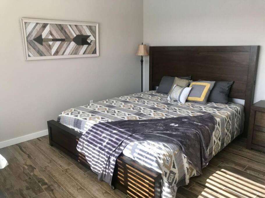 Private View On The Lake Side Of 95! Sleeps 16 Lake Havasu City Esterno foto