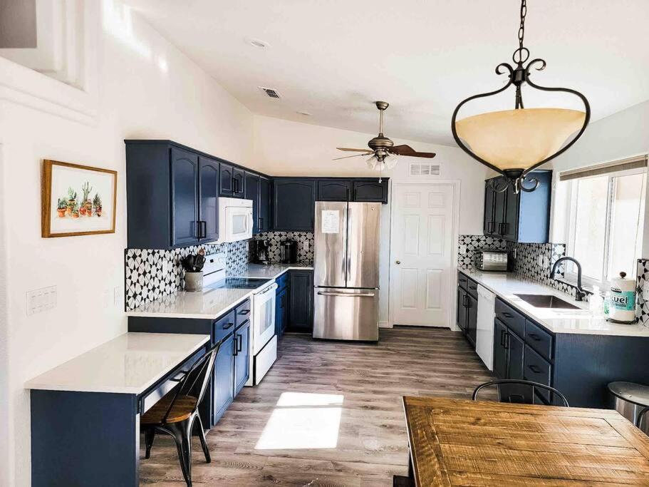 Private View On The Lake Side Of 95! Sleeps 16 Lake Havasu City Esterno foto